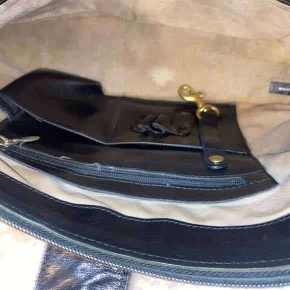 Vintage Brahmin crossbody - Picture 8 of 10